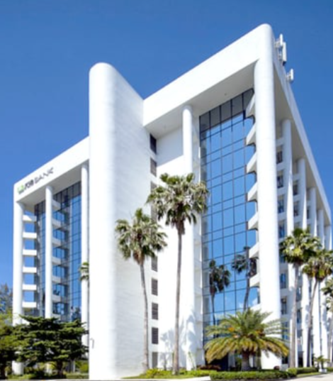Miami / Aventura — Office building exterior