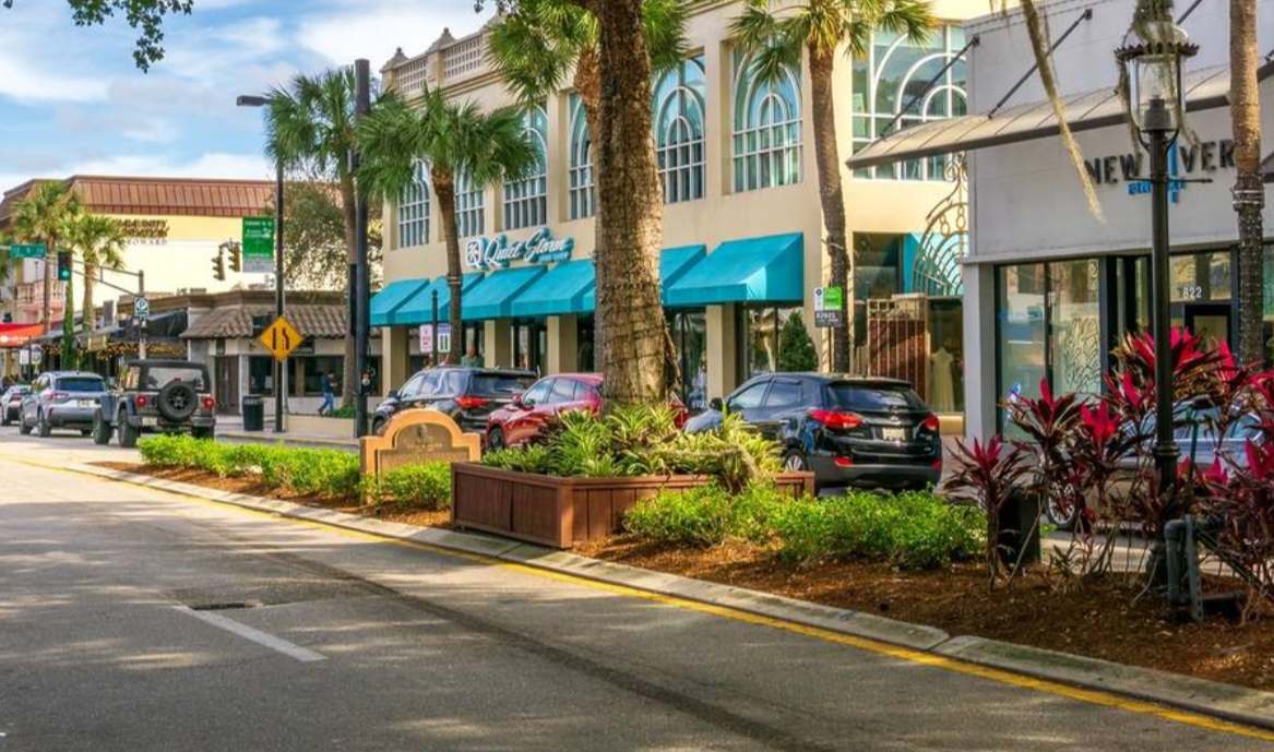 Fort Lauderdale — Las Olas Boulevard street view