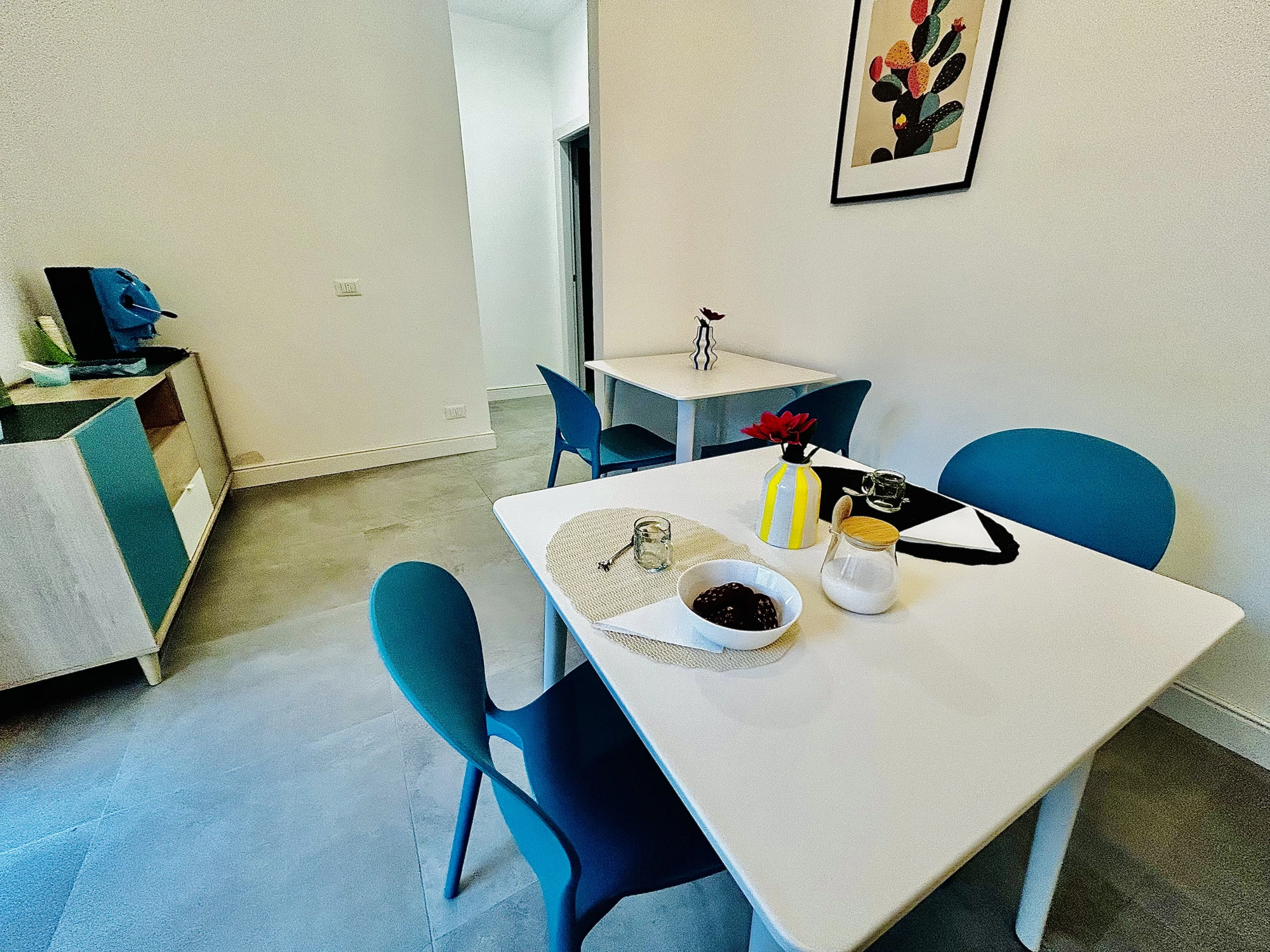 Breakfast table