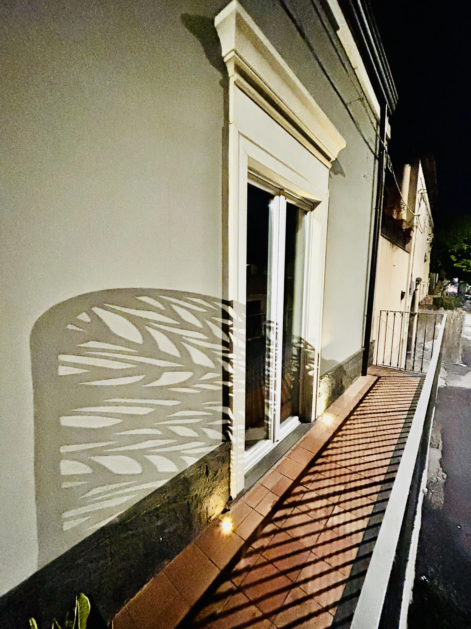 Shadow decoration