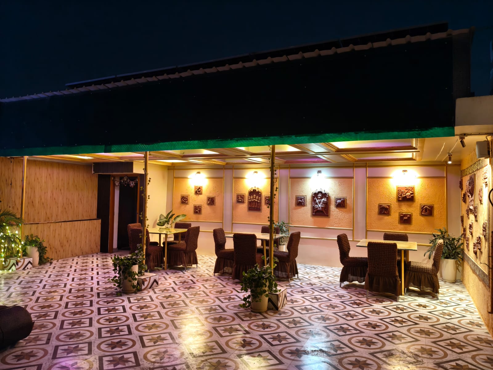 Rooftop restaurant seating at ROOFTOPz, Patna