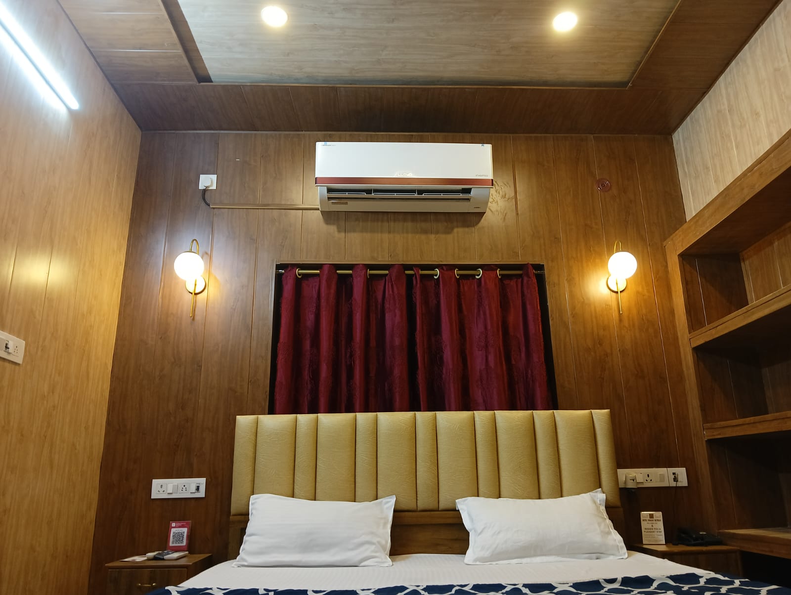 Clean modern bathroom with floral tiles, Hotel Virasat Retreat Patna