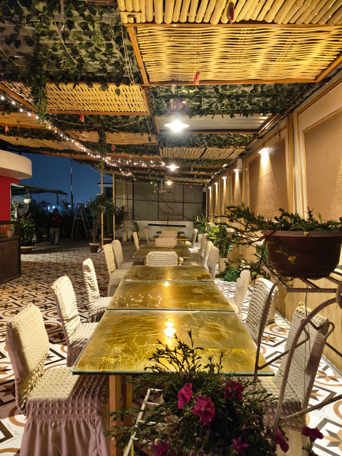 Heritage-themed rooftop lounge seating at ROOFTOPz, Patna