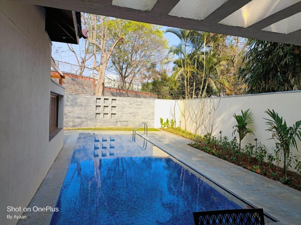Club Pool Villa — photo 1 of 13