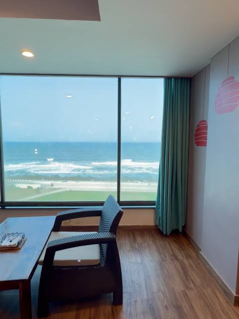 4 Bed Suite sea-view window seating - Sagar Darshan Guest House, Somnath
