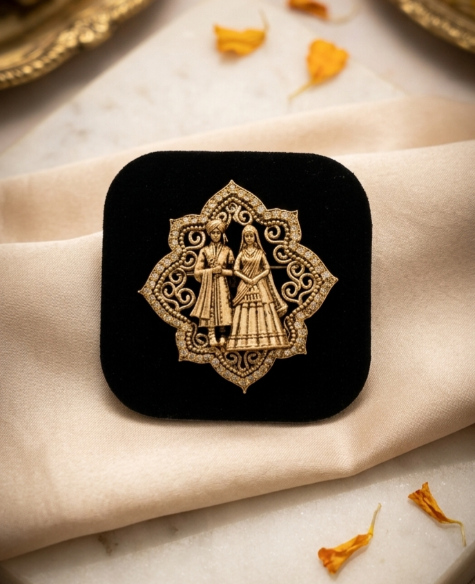 Royal Wedding Couple Brooch
